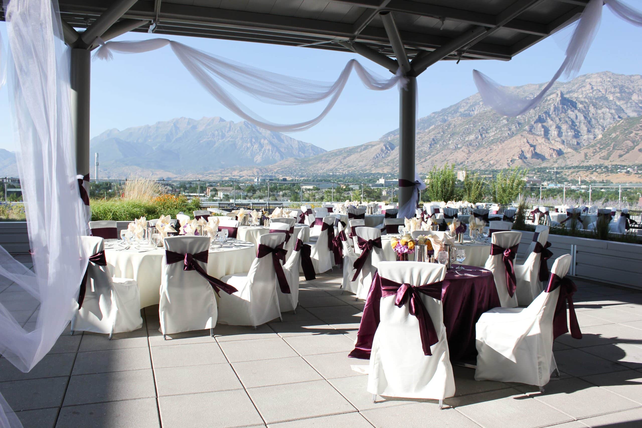 How to Choose the Perfect Holiday Party Venue for an Unforgettable Celebration
